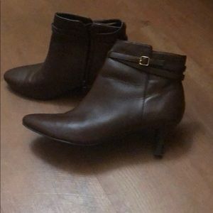 Cole Haan Elinor Short Boots Brown Size 8.5